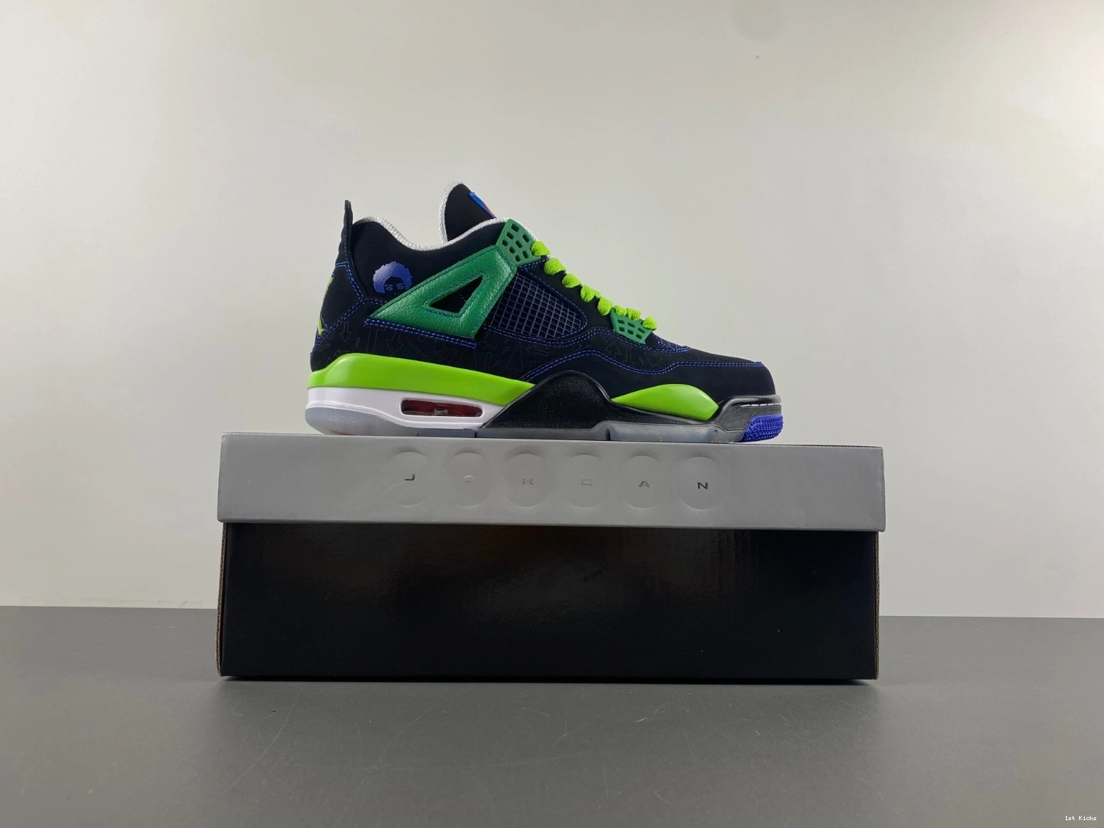 Doernbecher - 4 Jordan 308497-015 Retro 1123